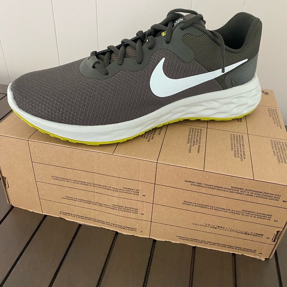 Nike Revolution 6 Next Men's Nature Running Shoes Cargo Khaki DC3728-300 Rare